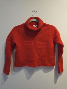 Halston Bright Red Cropped Turtleneck Sweater – Merino Wool & Cashmere Blend